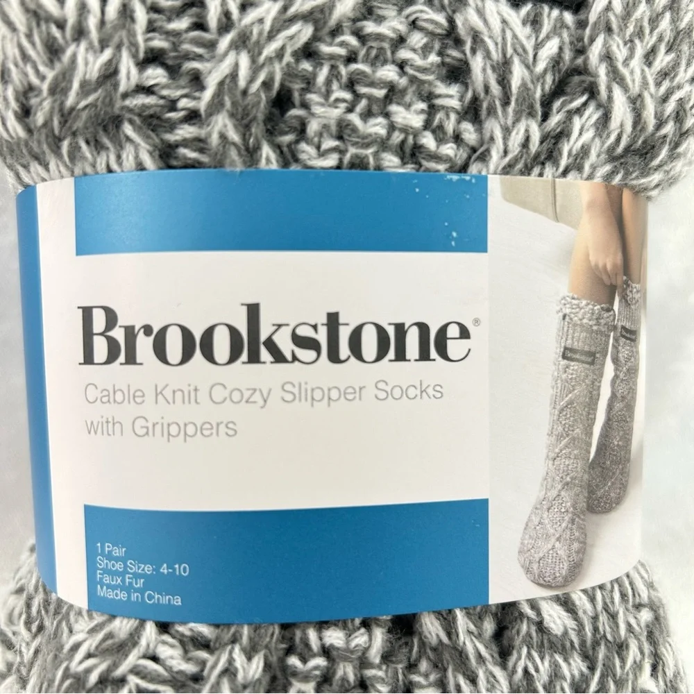 Brookstone Gray Cable Knit Slipper Socks with Grippers Size OS 4-10